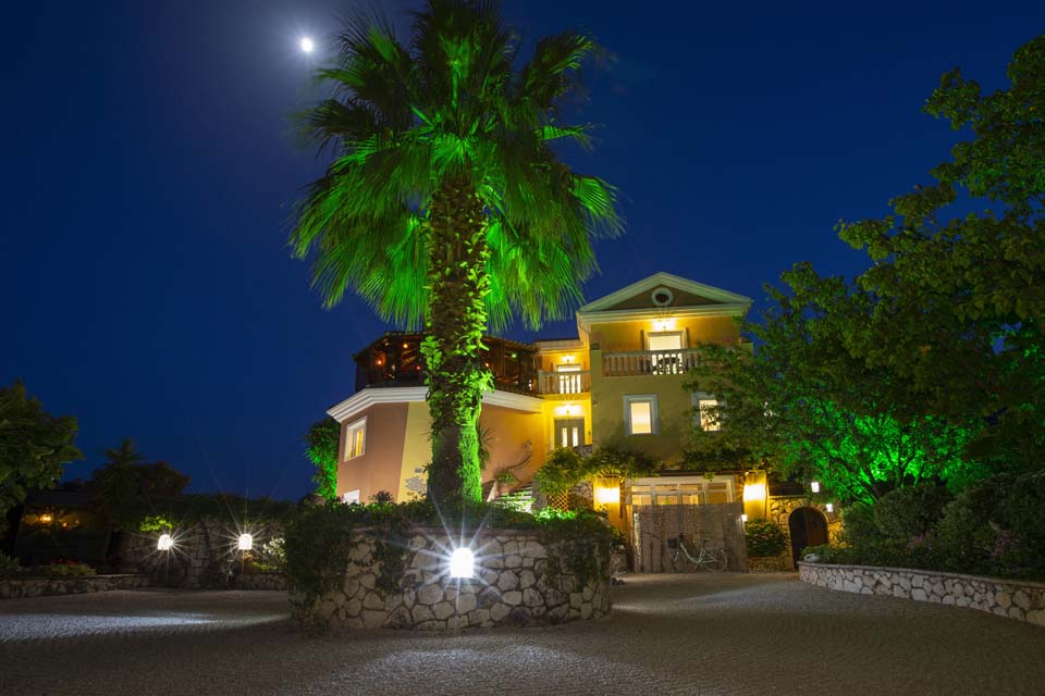 Villa Octavius at night